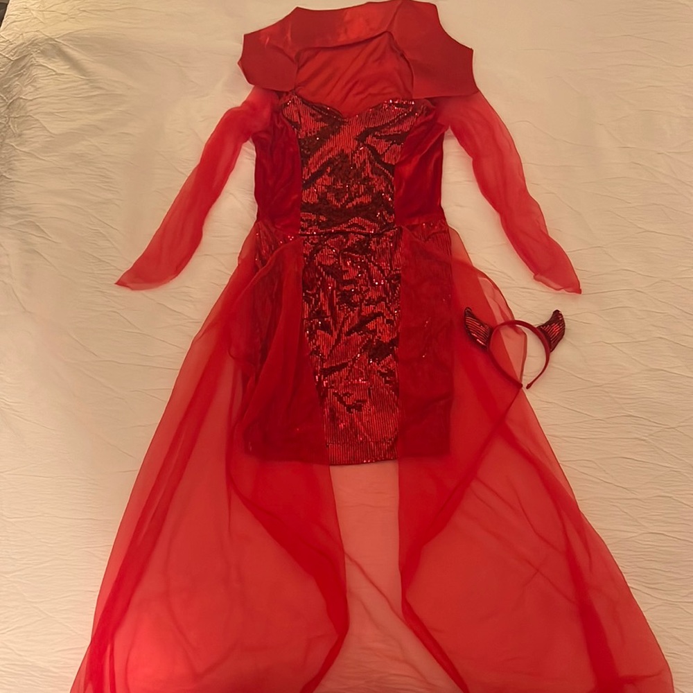 Spirit Halloween Devil Costume 😈